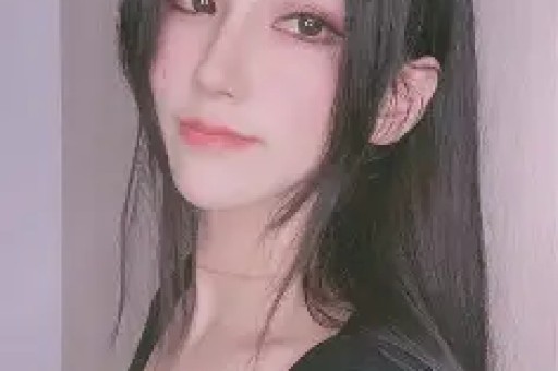 天价穿搭引全网哗然！梅根单品溢价离谱带货人设彻底翻车遭全网质疑