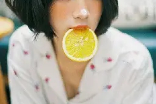 老公出轨王祖贤她被称为豪门弃妇却成为香港人人羡慕的贵夫人